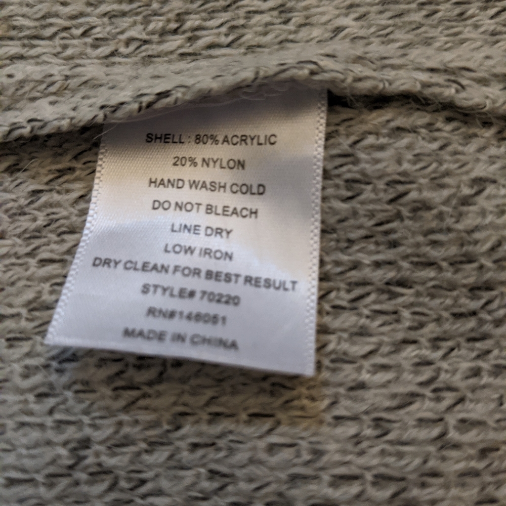 Monteau Gray Collared Cardigan - Picture 9 of 9